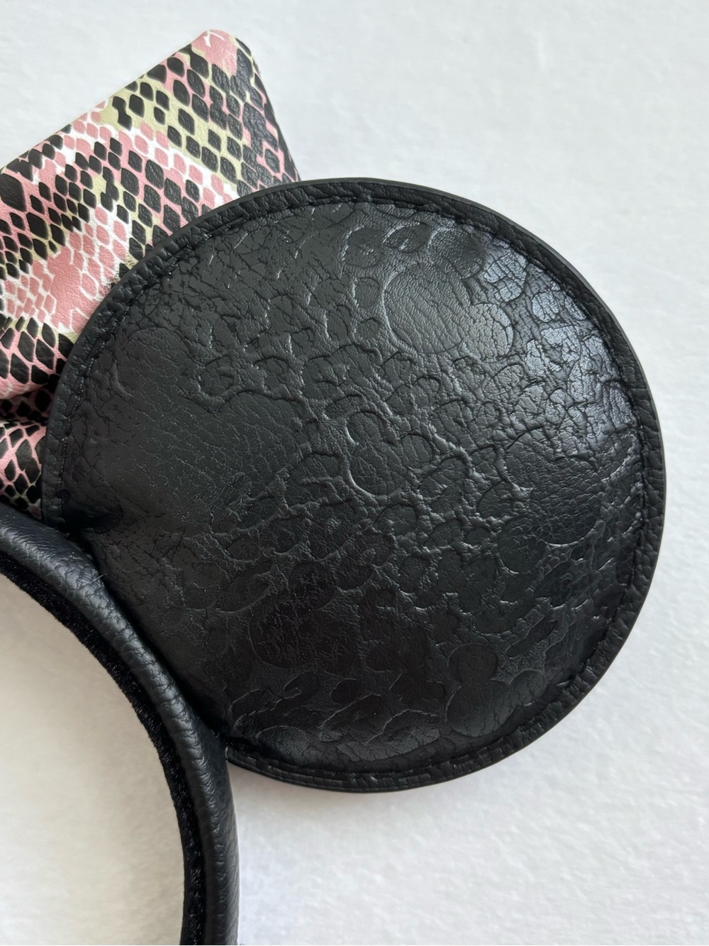 Disney Loungefly Wild About Disney Animal Print Bow Minnie Mouse Ear Headband - Picture 9 of 9